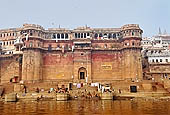 Varanasi - Bonsale ghat, Bhopsala Ghao named after the King of Ngpur who sponsored the construction of a temple and a palace in 1795.